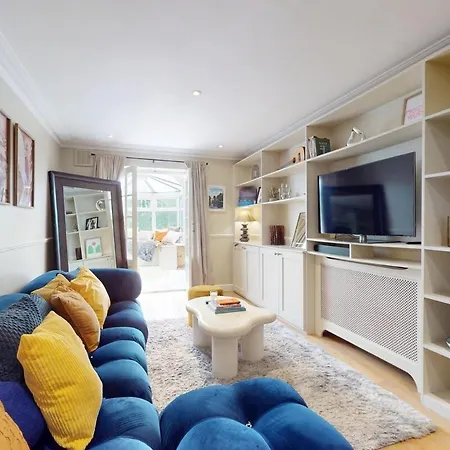 Appartement Bright 2 Bed With Patio & Backyard On Victoria Park